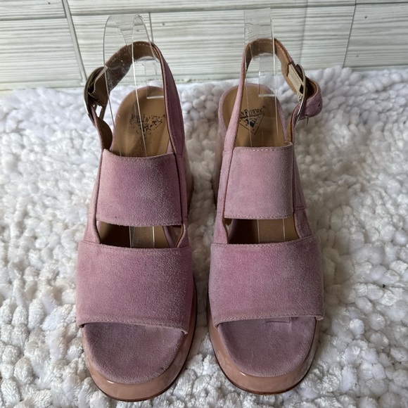 John Fluevog Pink Slingback Platform Sandals - Picture 2 of 9